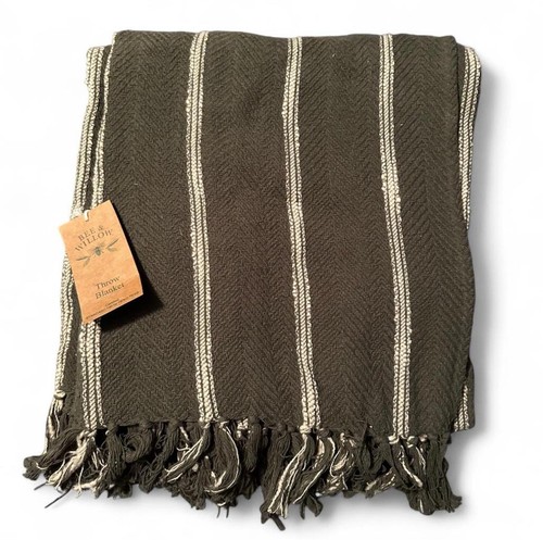 Bee willow decorative - willow,